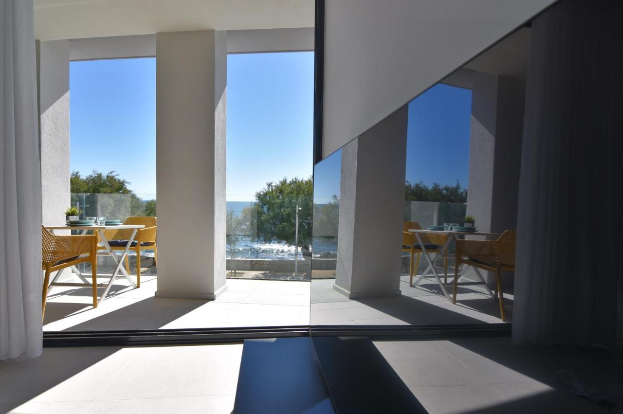 Lluisalbert L'Escala Exterior foto